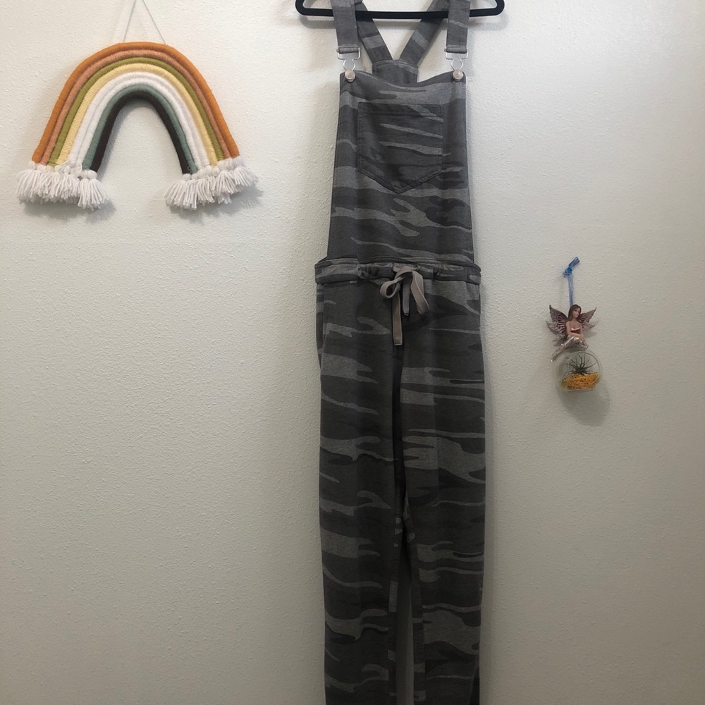 grey camo overalls 🤍